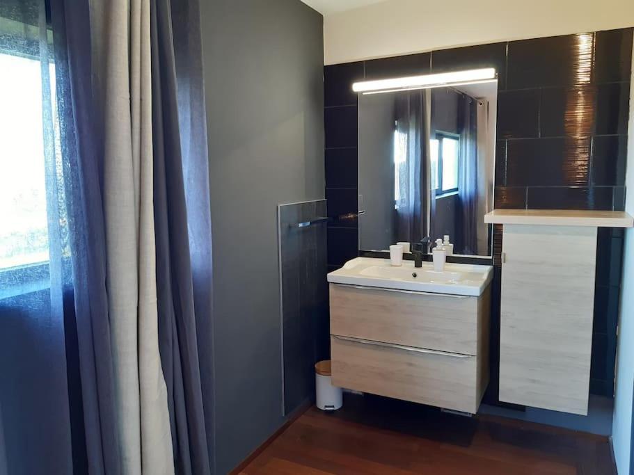 Logement 80 M2 Avec Terrasses Entre Les Deux Abers Лендеда Экстерьер фото